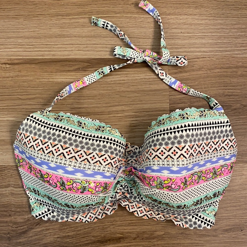 Victoria’s Secret swimsuit top